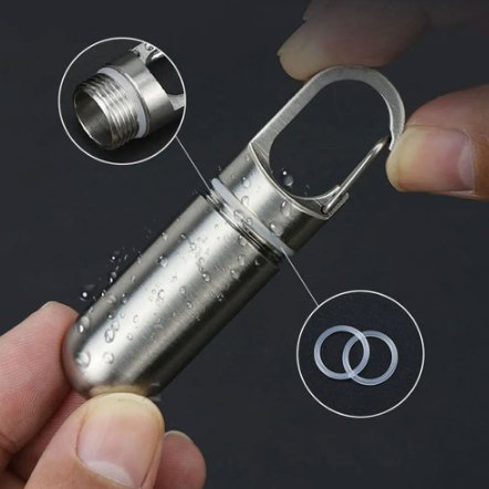 Caixa de comprimidos prática e estanque em aço inoxidável - Innovoda